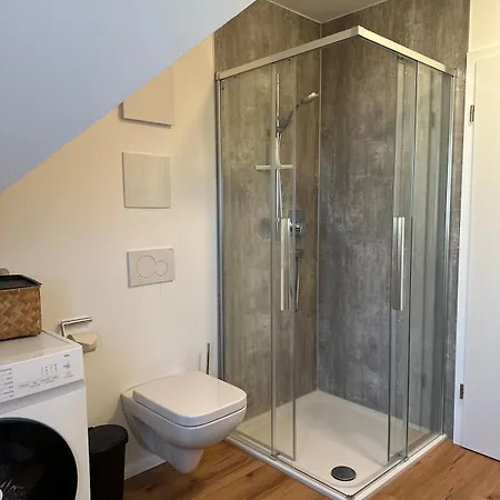 דירה Grosszuegige Dachgeschosswohnung In *