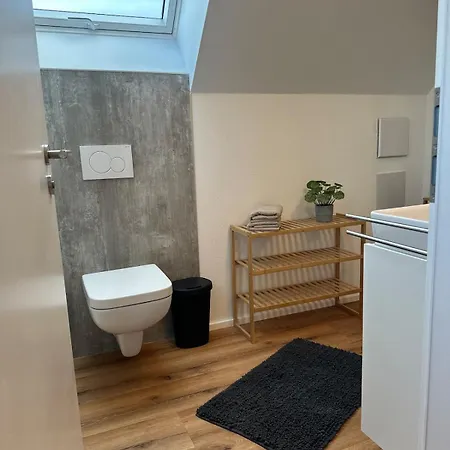 Grosszuegige Dachgeschosswohnung In
